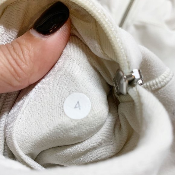 Lululemon Full Zip Long Sleeve Jacket Sz 4 Off White - Picture 11 of 11
